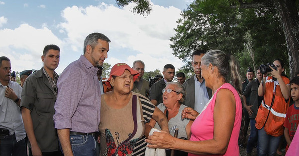 Marito visitó campamento de inundados y escuchó reclamos - ADN Paraguayo