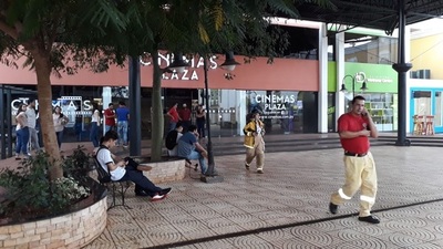 Principio de incendio en shopping alarmó a bomberos y causó susto a los presentes - ADN Paraguayo