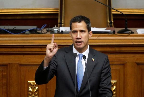 Guaidó llama a nuevas protestas este sábado contra el régimen de Maduro