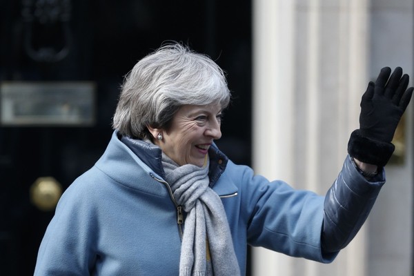 Theresa May solicita prórroga del Brexit hasta el 30 de junio