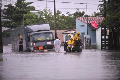 Asistirán a familias aisladas de los bañados, aseguran desde la SEN - 730am - ABC Color