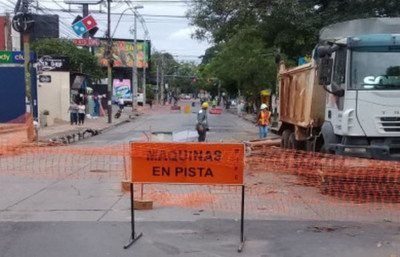 Cierran importante vía de acceso y salida de Asunción - Radio 1000 AM