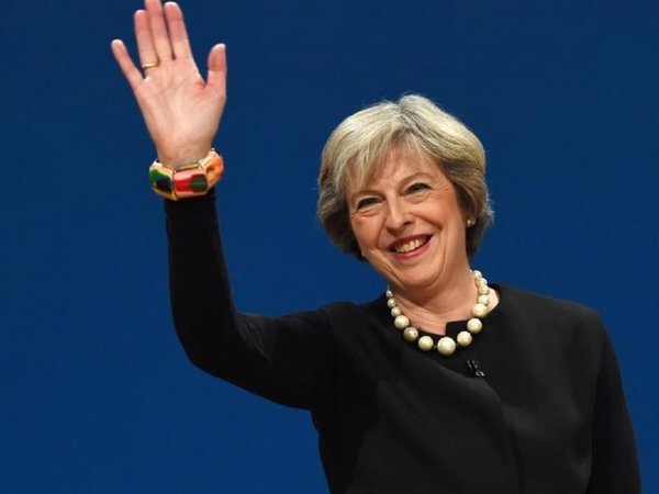 May pide prórroga del Brexit hasta el 30 de junio