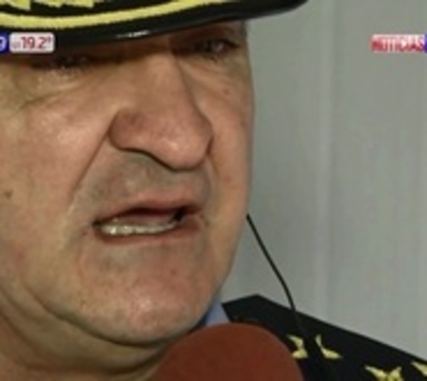 Comandante de la Policía entre lágrimas clama ascenso para colegas - Paraguay.com