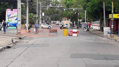 Clausuran tramo por desmoronamiento de obra - ADN Paraguayo