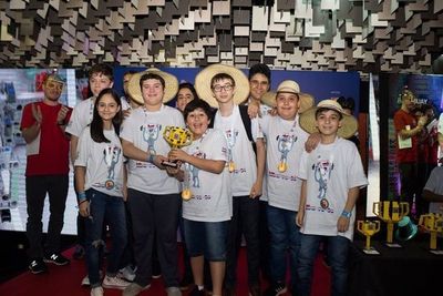 Estudiantes de robótica precisan ayuda para viajar a competencia