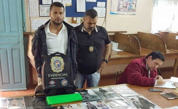 Brasileño acusado por intentar enviar cocaina a través del correo