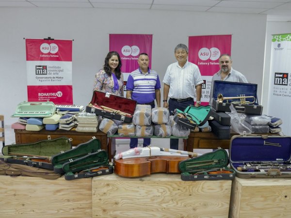 El IMA recibió más de 40 instrumentos musicales del Japón