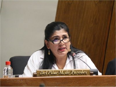 Diputada, indignada tras arresto a militar que litigó para amamantar