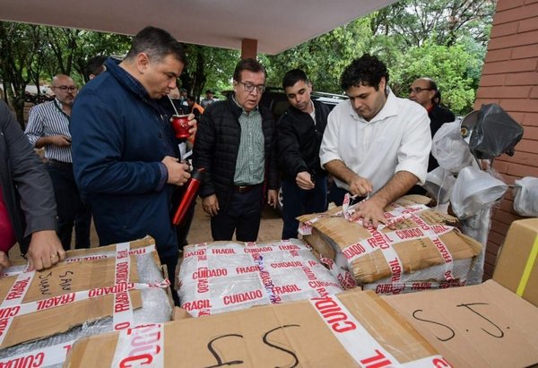 Yacyretá entregó equipos de laboratorio a hospital sanjuanino | Paraguay en Noticias