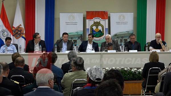 GOBERNADOR PIDE A SENADORES MÁS PRESUPUESTO PARA ITAPÚA.
