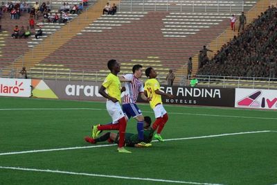 Sin ganar en el 'hexagonal': la Albirrojita igualó ante Ecuador