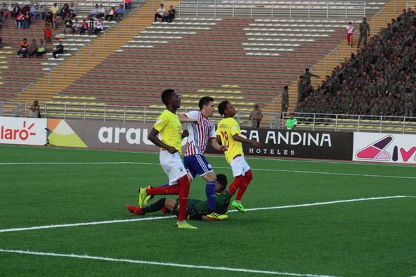 Sin ganar en el 'hexagonal': la Albirrojita igualó ante Ecuador