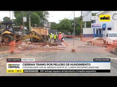 Avenida España: Cierran tramo por peligro de hundimiento - Tv - ABC Color