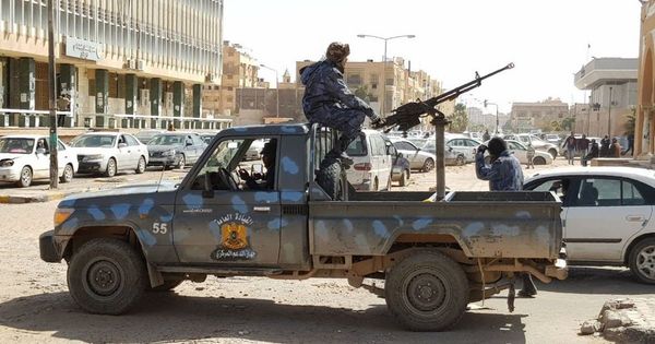 Intensos combates en Libia
