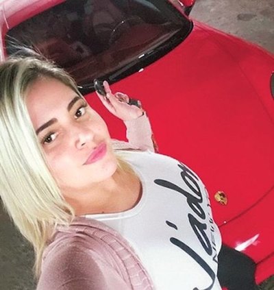 Modelo peló en redes su Porsche 0 km