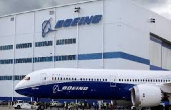 Compañía sacará menos aviones tras siniestros - Radio 1000 AM