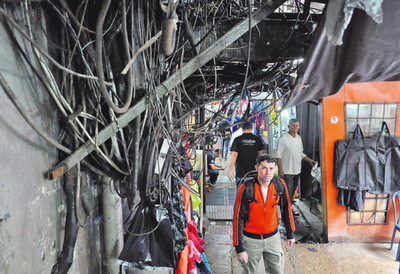 Peligrosas instalaciones en locales del centro | Diario Vanguardia 08
