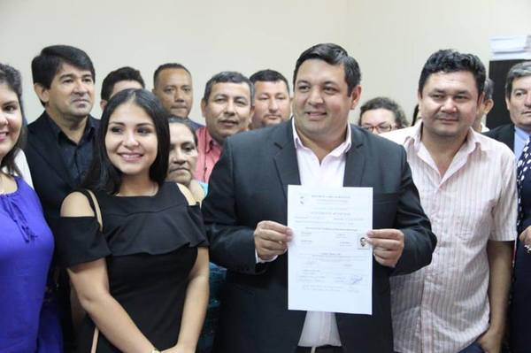 Teddy inscribió su candidatura - ADN Paraguayo