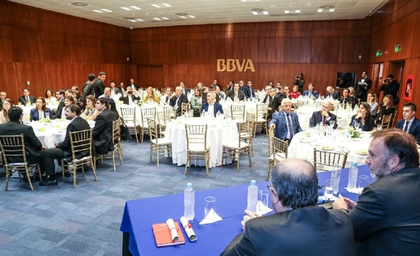 Reformas en varias áreas permitirán mayor bienestar en la gente, afirman - ADN Paraguayo