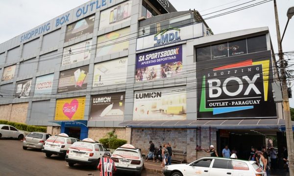 Ratifican que en la Comuna no constan tributos ni documentos, y shopping Box sería de los ZI