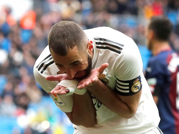 Benzema rescata el orgullo