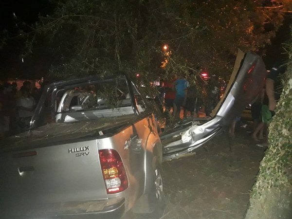 Vuelco de camioneta deja cinco heridos