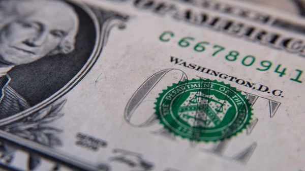 Gobierno argentino dice que la subida del dólar no es motivo para “alarmarse” | .::Agencia IP::.