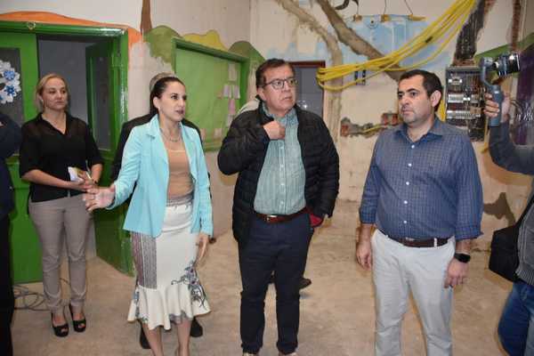 Avanza refacción del Hospital Regional de Encarnación con inversiones de la EBY | .::Agencia IP::.