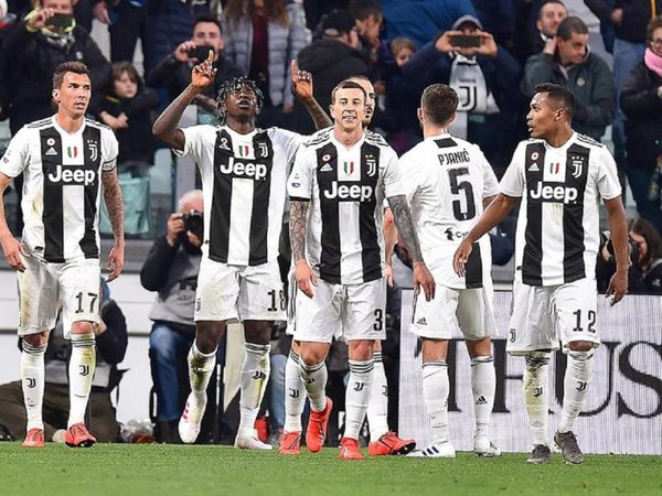 Juventus gana a Milan y acaricia su octavo título seguido en Italia