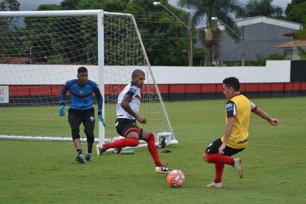 “Chucky” ya entrena con su nuevo equipo | Paraguay en Noticias