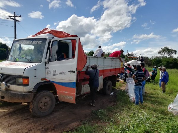La SEN continúa asistiendo a familias afectadas por crecida | Paraguay en Noticias