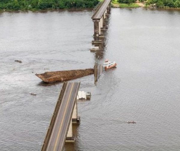Puente colapsa en Brasil