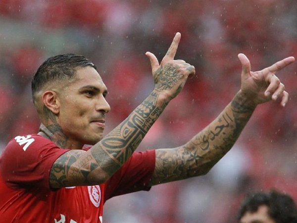 Paolo Guerrero marca en su regreso