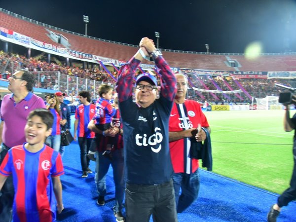 Cerro Porteño homenajea al gran Nino Arrúa