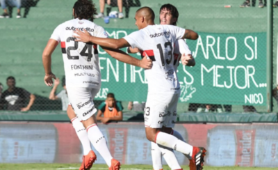 HOY / Paredes anota en el empate de los leprosos