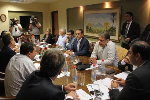 Demora en definir nuevo ministro propiciaría arreglos “bajo la mesa”