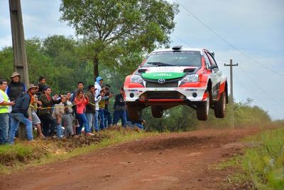 Ale Galanti vuela en Itapúa