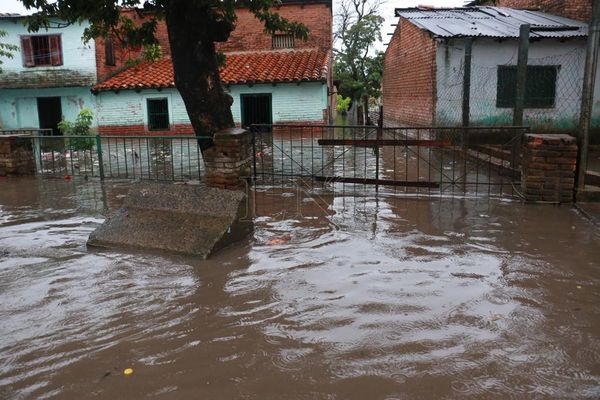 Río Paraguay subió 11 centímetros en 24 horas | Paraguay en Noticias
