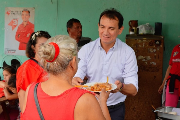 Cabañas niega supuestos pactos con sectores políticos - ADN Paraguayo