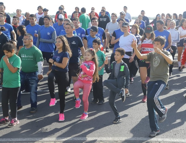 “Correcaminata” en Costanera de Asunción por el Día Mundial de la Actividad Física - ADN Paraguayo