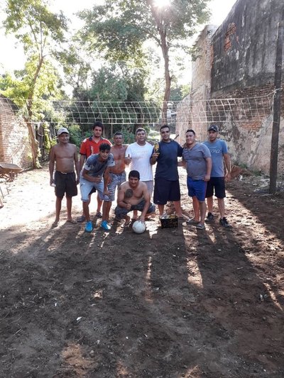 Recolector rescata a jóvenes de las drogas