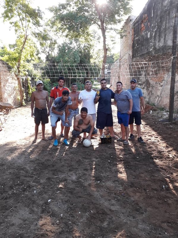 Recolector rescata a jóvenes de las drogas