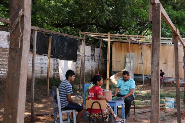Damnificados en plazas: no saldrán del lugar he’i