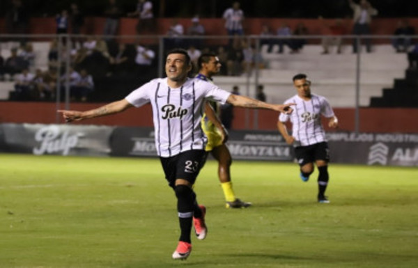 Libertad aplasta a Capiatá - Radio 1000 AM