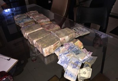 Robo y filtraciones: Funcionarios en la mira - Edicion Impresa - ABC Color