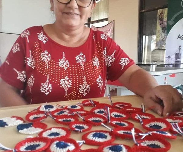 Donan escarapelas para fortalecer  servicio de quimioterapia
