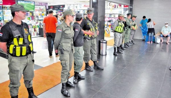El Shopping Box reabre sus puertas vía amparo de juez servil a Zacarías | Diario Vanguardia 06