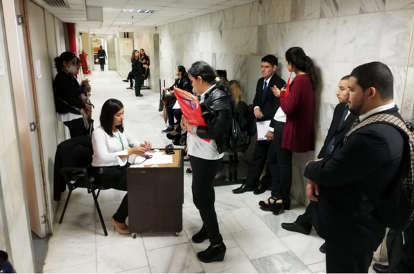 Postulantes presentaron carpeta para cargos en vacancia