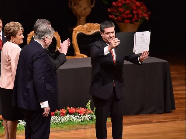Jueza consulta si Cartes es o no legislador, antes de analizar una sanción
